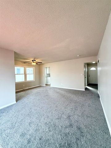 7713 Dellwood Drive, Urbandale, IA 50322