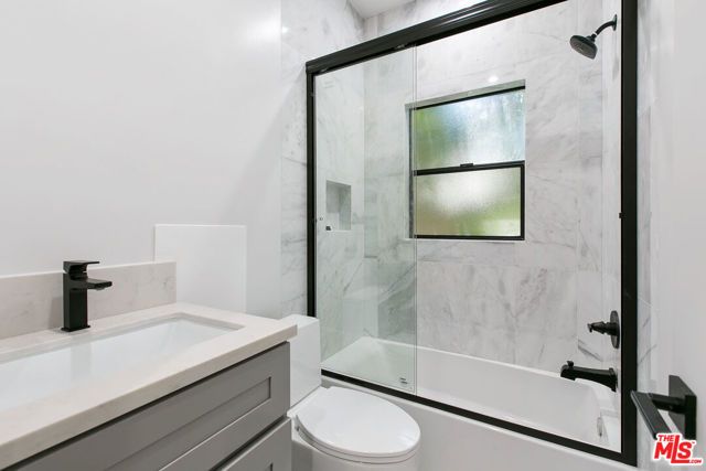 7229 Willoughby Avenue 15, Los Angeles, CA 90046