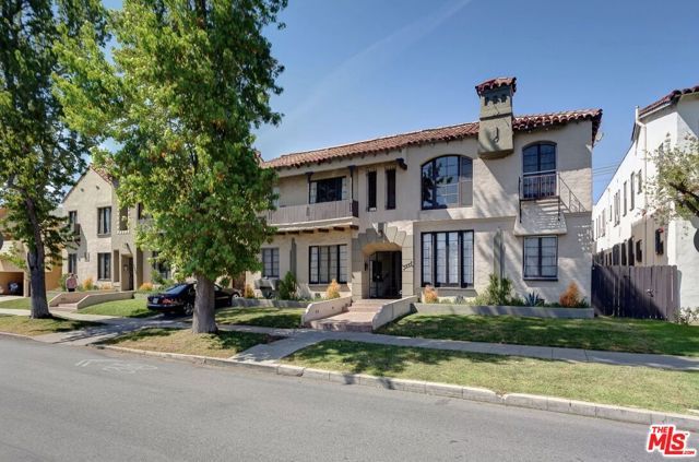 7229 Willoughby Avenue 15, Los Angeles, CA 90046