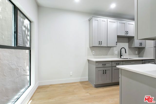 7229 Willoughby Avenue 15, Los Angeles, CA 90046
