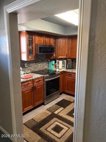 3935 W Willow Avenue, Phoenix, AZ 85029