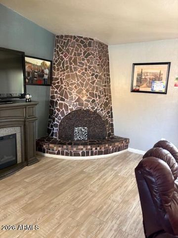 3935 W Willow Avenue, Phoenix, AZ 85029