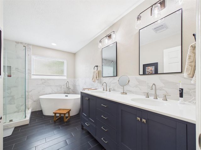 1210 Berkeley Lake Lane, Houston, TX 77062