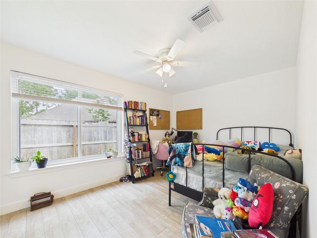 1210 Berkeley Lake Lane, Houston, TX 77062
