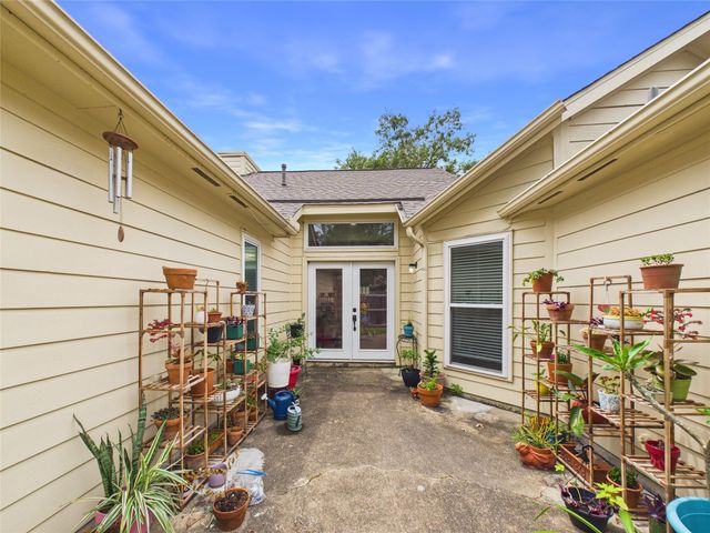 1210 Berkeley Lake Lane, Houston, TX 77062