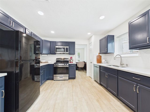 1210 Berkeley Lake Lane, Houston, TX 77062