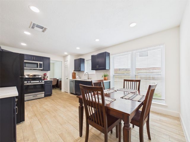 1210 Berkeley Lake Lane, Houston, TX 77062