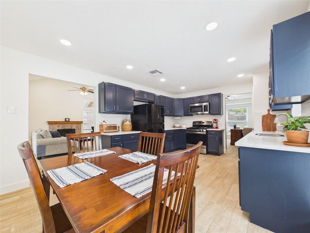 1210 Berkeley Lake Lane, Houston, TX 77062