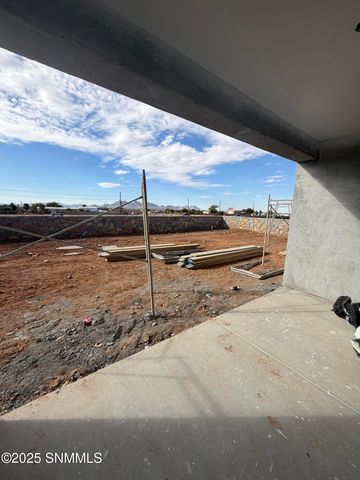 6559 Phoenix St Street, Las Cruces, NM 88012