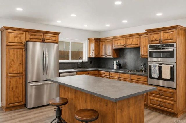 1682 E Washington Avenue, Escondido, CA 92027