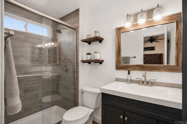 1682 E Washington Avenue, Escondido, CA 92027