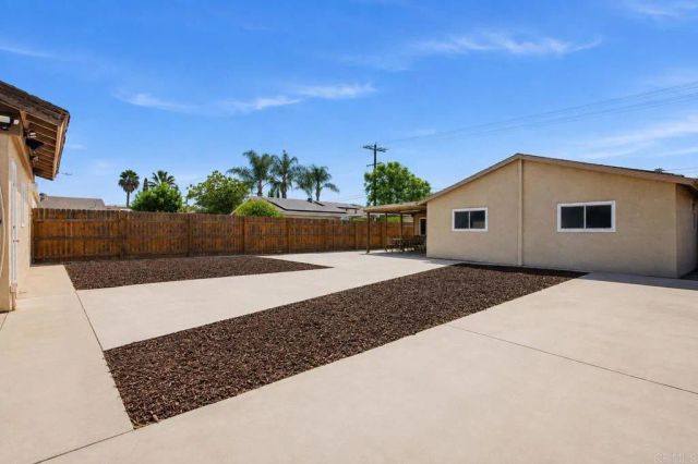 1682 E Washington Avenue, Escondido, CA 92027