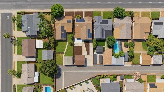 1682 E Washington Avenue, Escondido, CA 92027
