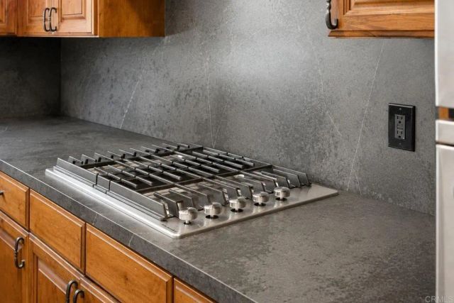 1682 E Washington Avenue, Escondido, CA 92027