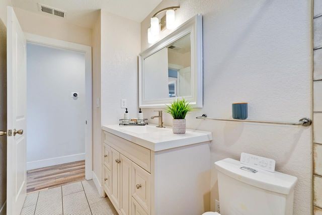 5596 Vassar Drive, San Jose, CA 95118