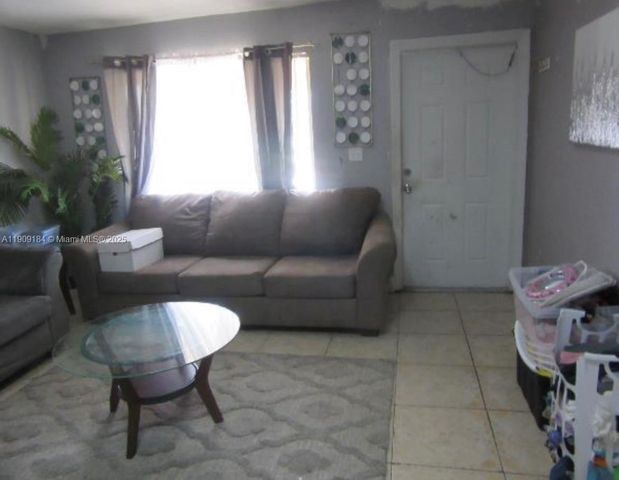 2800 NW 9th Place, Fort Lauderdale, FL 33311