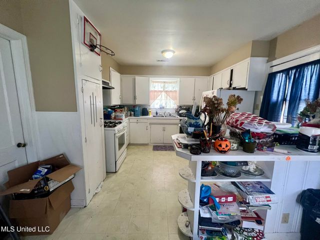 800 Deering Street, Cleveland, MS 38732