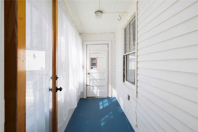 9 Cummings Road, Newport, RI 02840