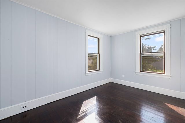 9 Cummings Road, Newport, RI 02840