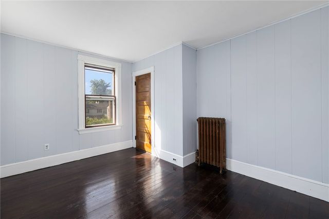 9 Cummings Road, Newport, RI 02840
