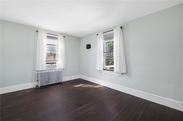 9 Cummings Road, Newport, RI 02840