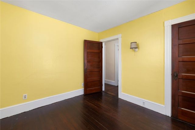 9 Cummings Road, Newport, RI 02840