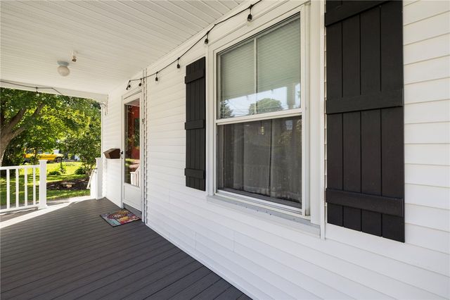 9 Cummings Road, Newport, RI 02840