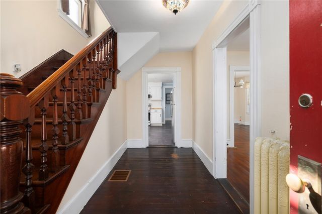 9 Cummings Road, Newport, RI 02840