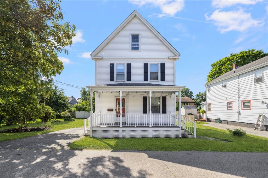9 Cummings Road, Newport, RI 02840