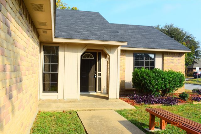 2423 Overbrook Drive, Arlington, TX 76014