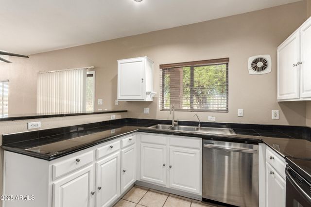 7029 S GOLFSIDE Lane, Phoenix, AZ 85042