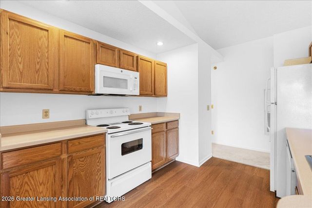 4452 Cricket Ridge Drive 204, Holt, MI 48842