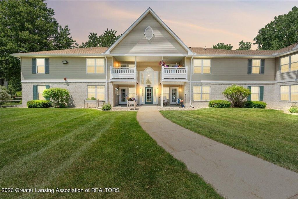 4452 Cricket Ridge Drive 204, Holt, MI 48842