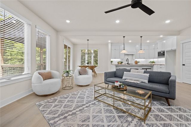 30 Cromer Drive, Bella Vista, AR 72715