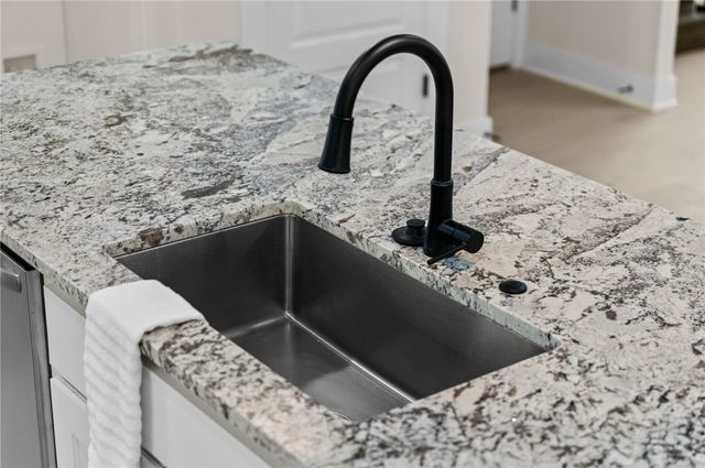 30 Cromer Drive, Bella Vista, AR 72715