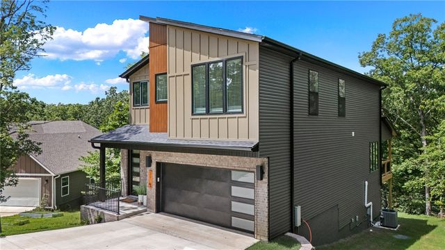 30 Cromer Drive, Bella Vista, AR 72715