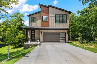 30 Cromer Drive, Bella Vista, AR 72715