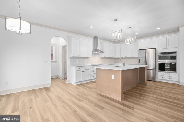 1409 BRENT ST, Fredericksburg, VA 22401