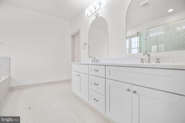 1409 BRENT ST, Fredericksburg, VA 22401