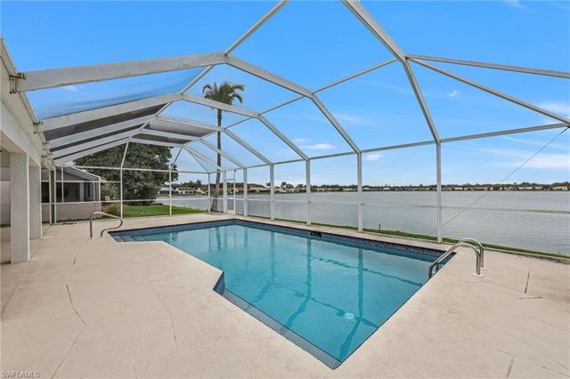 7415 Mill Pond CIR, Naples, FL 34109