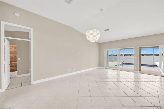 7415 Mill Pond CIR, Naples, FL 34109