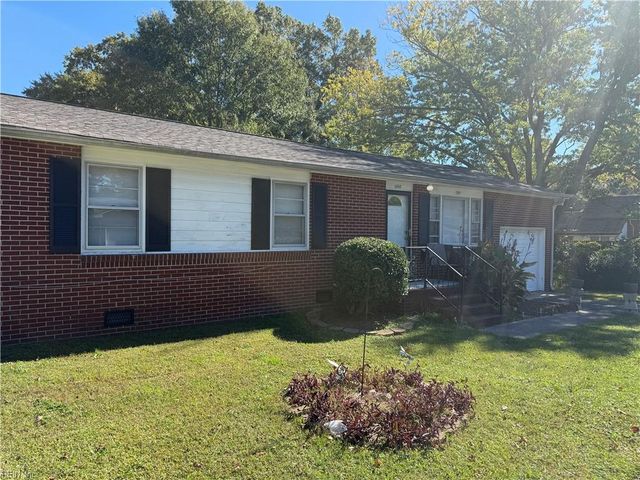 1100 Aberdeen RD, Hampton, VA 23666