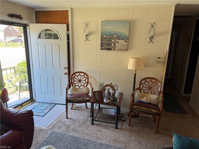 1100 Aberdeen RD, Hampton, VA 23666