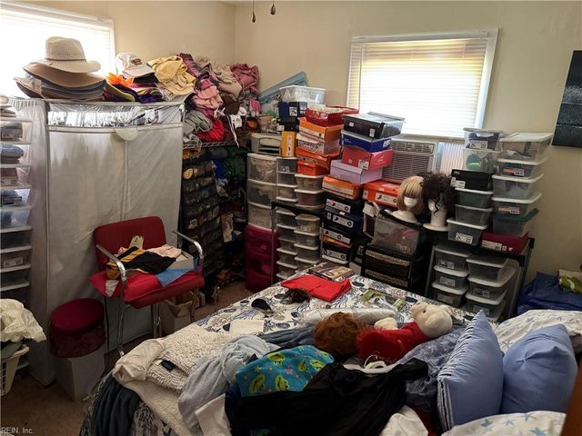 1100 Aberdeen RD, Hampton, VA 23666