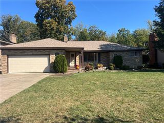 14330 Pawnee Trail, Middleburg Heights, OH 44130