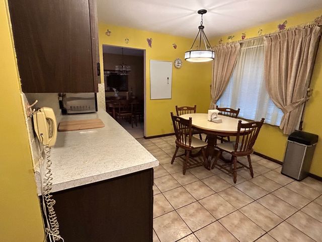 532 S Blackstone Avenue, Glenwood, IL 60425