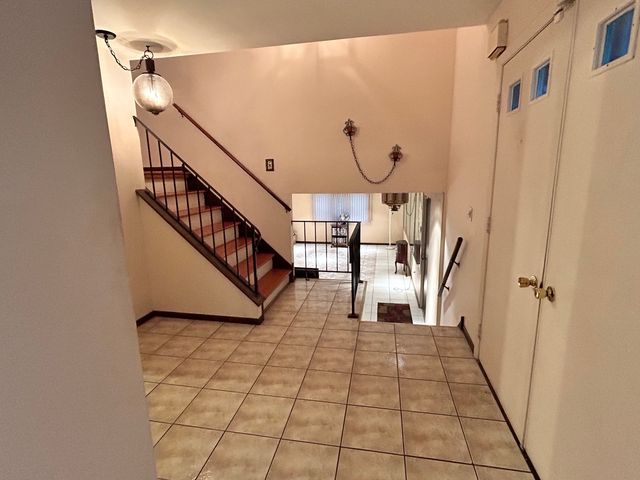 532 S Blackstone Avenue, Glenwood, IL 60425