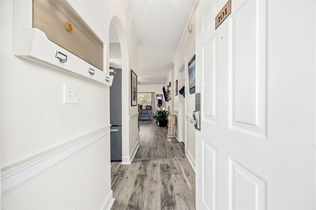 4665 Wild Iris Dr Apt 101, Myrtle Beach, SC 29577