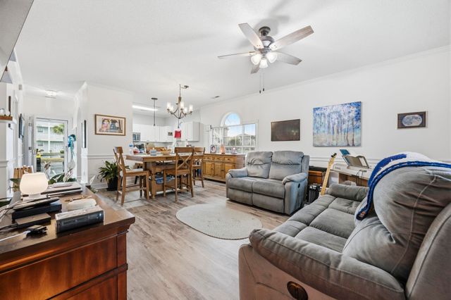 4665 Wild Iris Dr Apt 101, Myrtle Beach, SC 29577