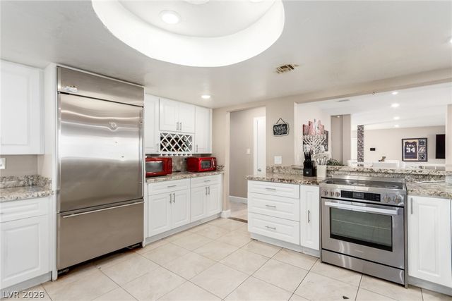 2940 South Bronco Street, Las Vegas, NV 89146